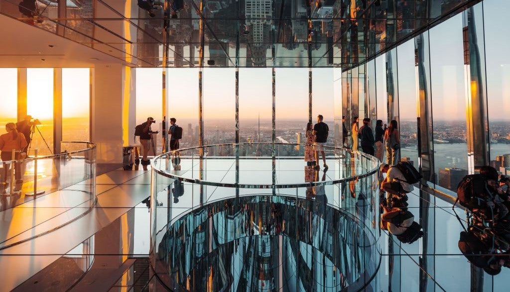 On World Photography Day 2025, photographers of all levels captured the breathtaking photos at SUMMIT's sunrise event. Now it is your turn to vote for your favorite! 